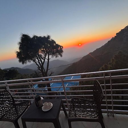 Humble Stay Villa Касаулі Екстер'єр фото